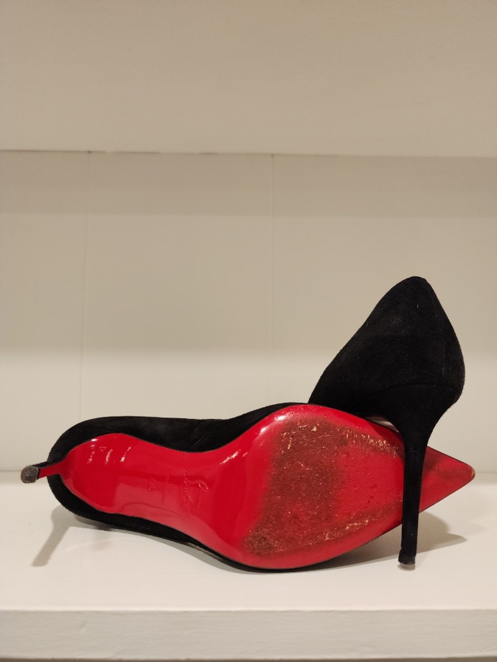 Christian Louboutin Philaer 85 in Black Suede with Ruffle Detail - Picture 5 of 7